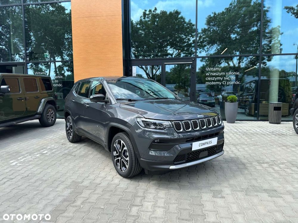 Jeep Compass - 4