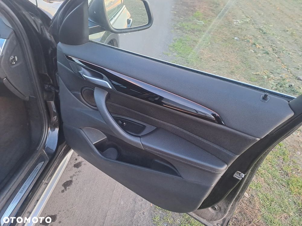 BMW X1 xDrive20d xLine - 13