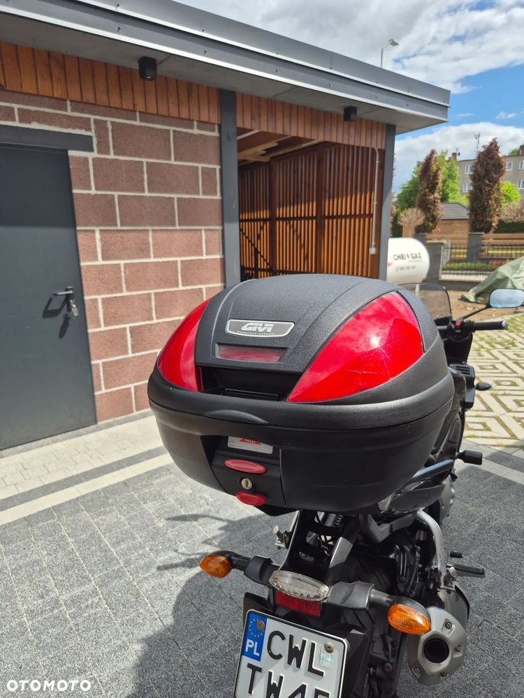 Yamaha FZ - 17