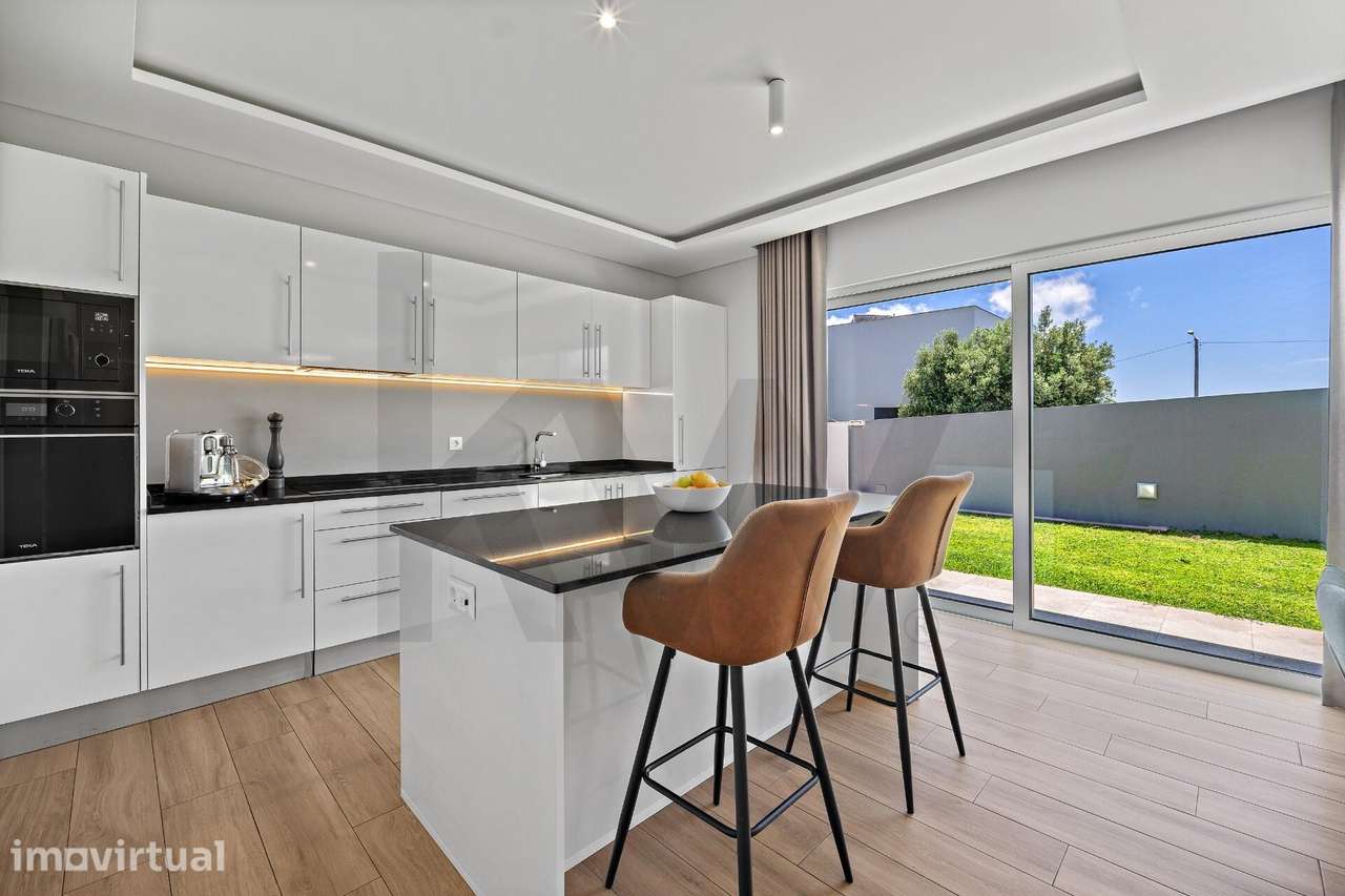 Moradia T3 Contemporânea com Vista Mar | Assomada - Grande imagem: 3/47