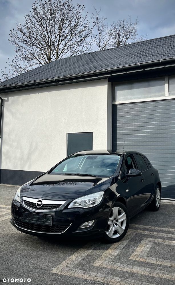 Opel Astra 1.4 T Cosmo EU6 - 1