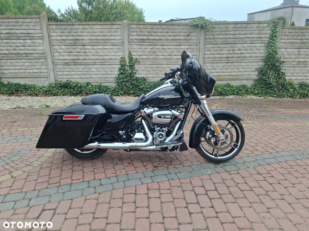 Harley-Davidson Touring Street Glide - 2
