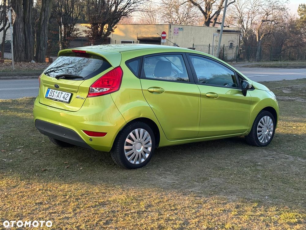 Ford Fiesta 1.25 Titanium - 10