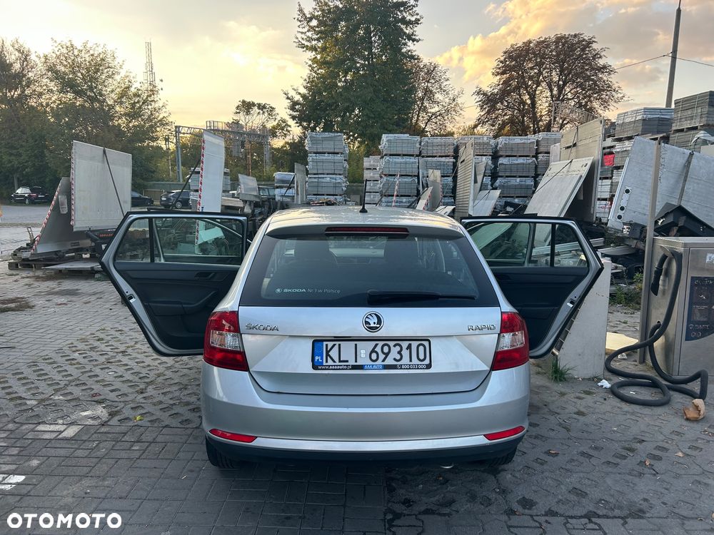 Skoda Rapid 2015 photo 2