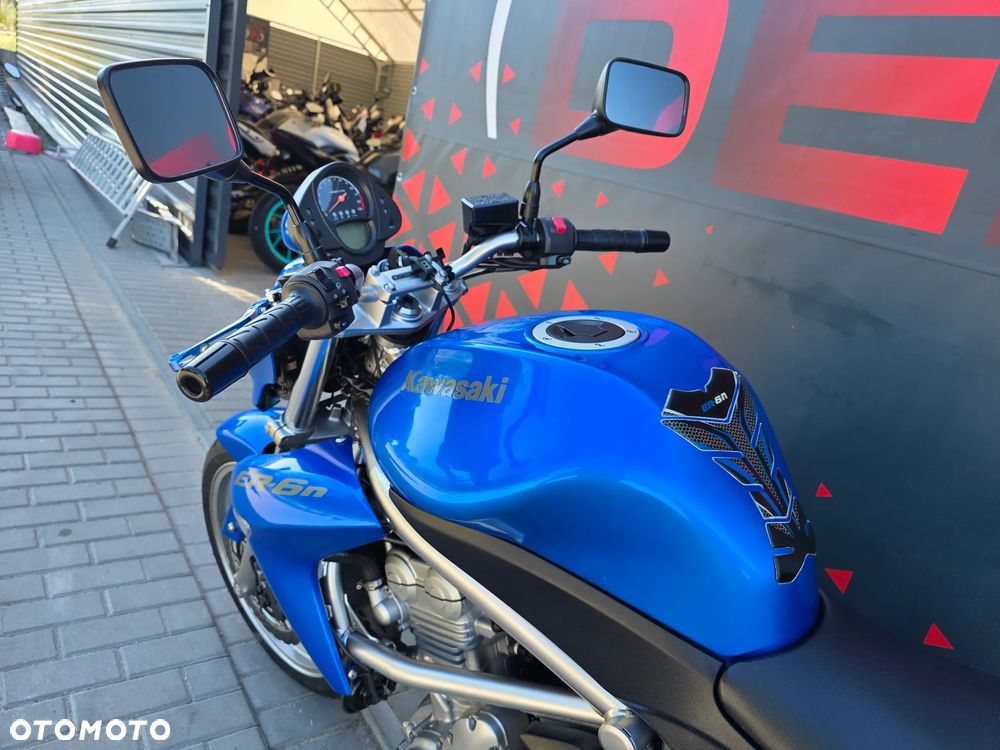 Kawasaki ER - 11
