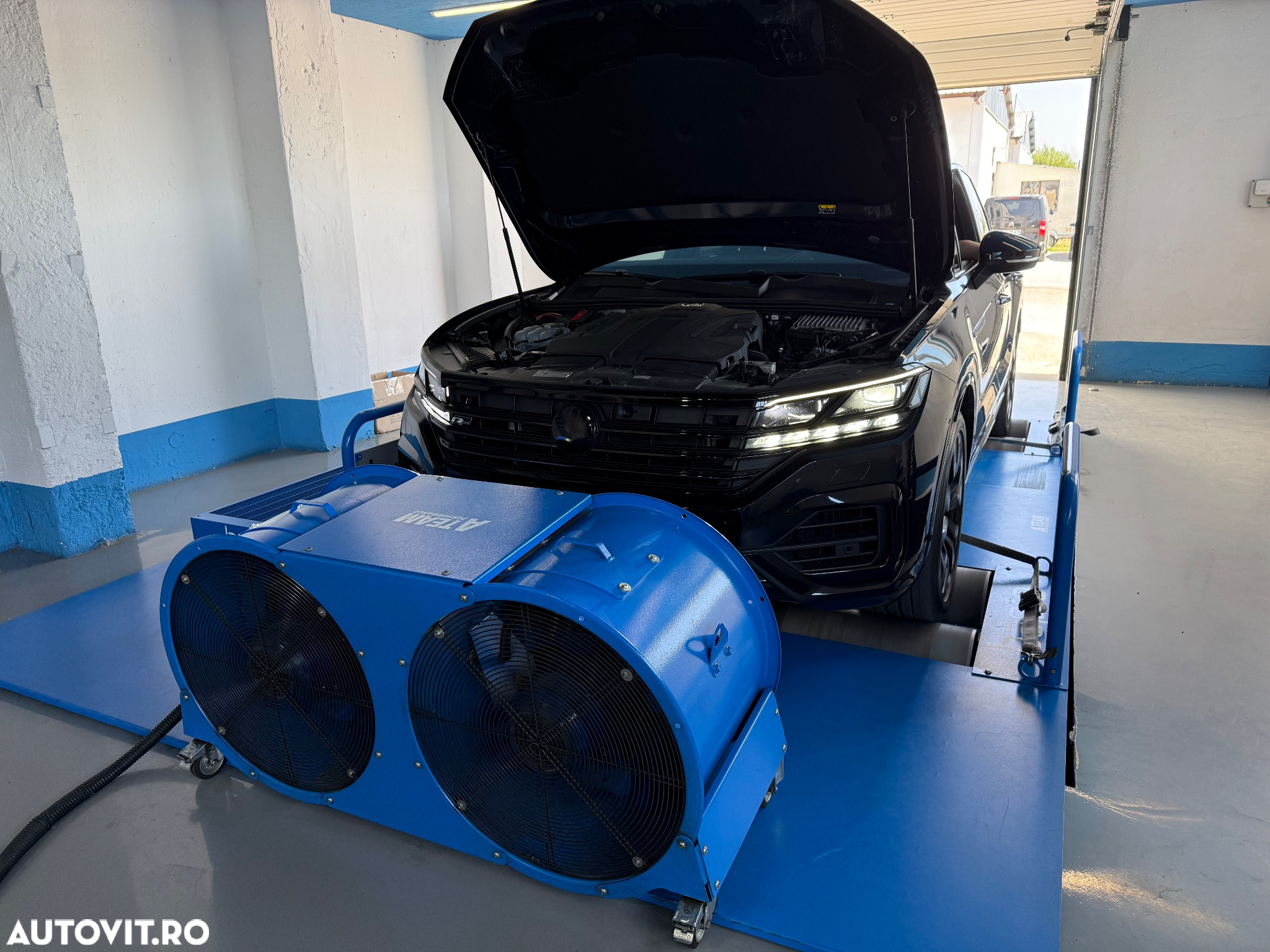 Volkswagen Touareg 3.0 V6 TDI 4Motion DPF Automatik R-Line - 20