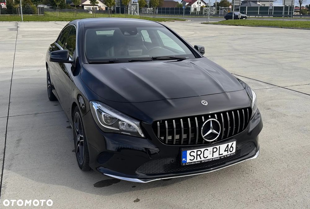 Mercedes-Benz CLA 180 7G-DCT - 1