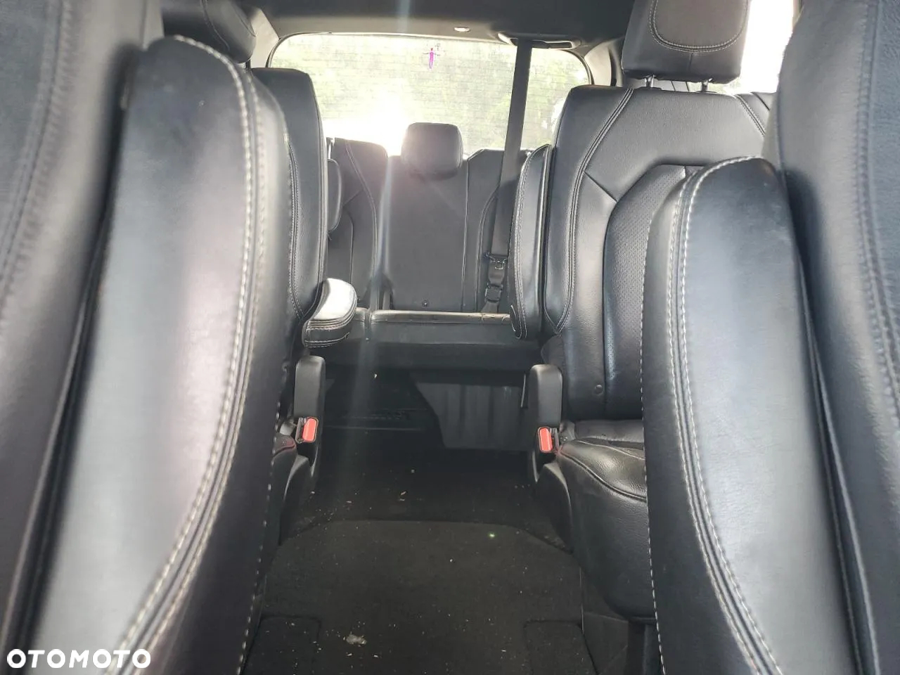 Chrysler Pacifica - 11