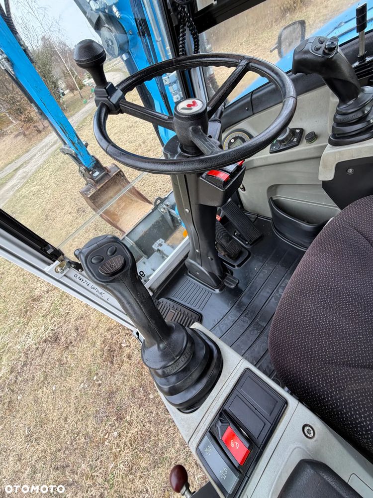 Wacker Neuson EW100 Koparka Kołowa 11 ton. NISKI PRZEBIEG.  3x łamane Ramię. Klima. Pompa ON. 2 Łyżki. Dodatkowe 3 sekcje Hydrauliczne. z upadłośći Norweskiej. Maszyna Jak Nowa z salonu! 2799 mtg. PERKINS silnik 130km. STABILIZATORY Klima. DEKRA 2026r. Książka serwisowa. Szybkozłącze Hydr. Skrętne ramie. Ani deka luzów i wycieków. Pełny Oryginał. Nie picowana na sprzedaż. OKAZJA - 18