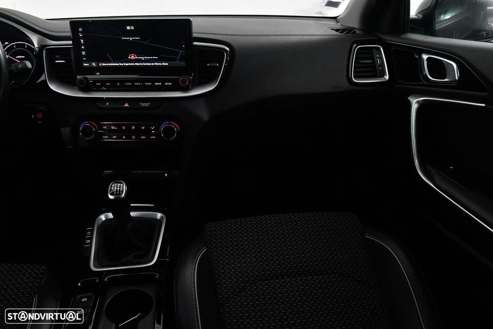 Kia XCeed 1.6 CRDi MHEV Tech - 16
