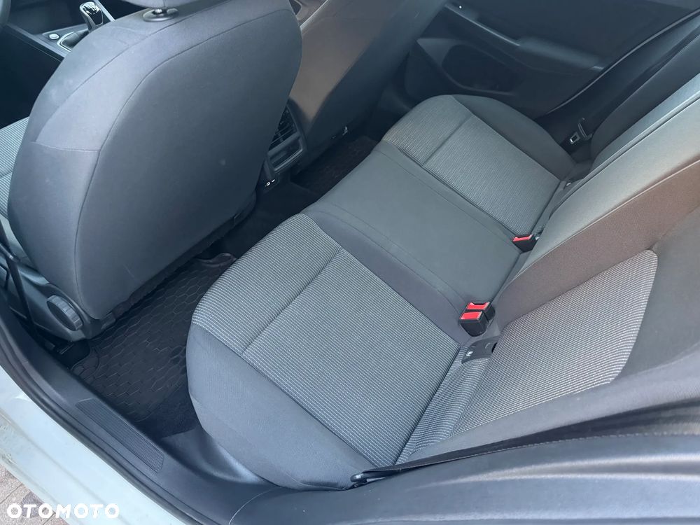 Volkswagen Golf 2.0 TDI Life - 7