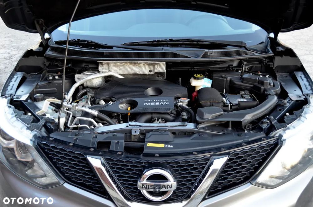 Nissan Qashqai 1.6 DIG-T N-Connecta - 28