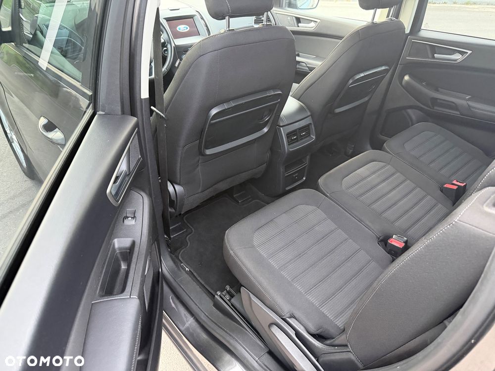 Ford Galaxy - 16
