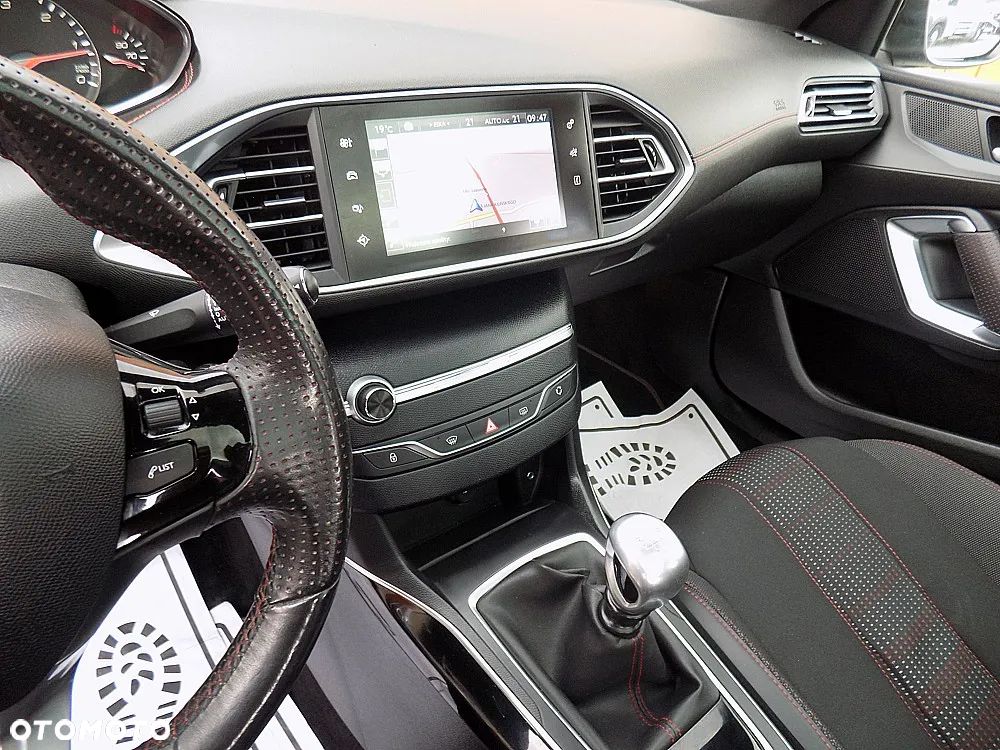 Peugeot 308 SW e-HDi 115 Stop & Start Allure - 12