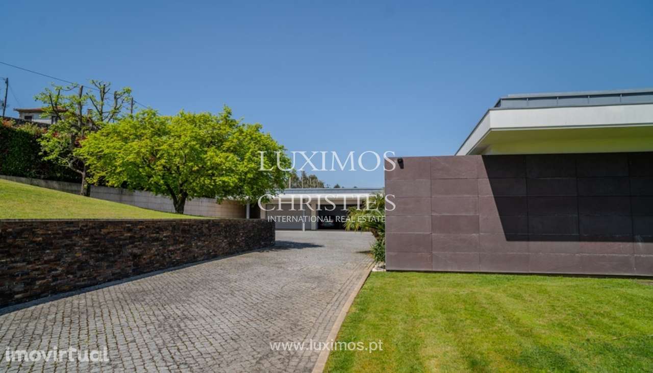 Moradia V4 com jardim à venda em Oliveira de Azeméis, Portugal - Grande imagem: 2/33