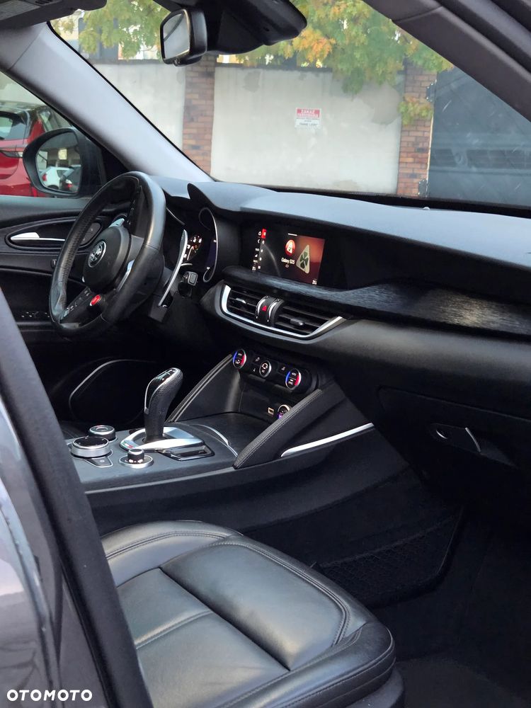 Alfa Romeo Stelvio 2.0 Turbo Veloce Q4 - 30