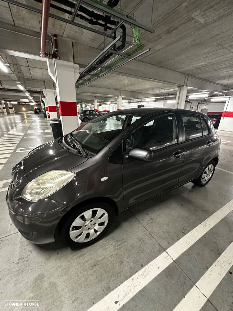 Toyota Yaris 1.0 VVT-i Sol - 1
