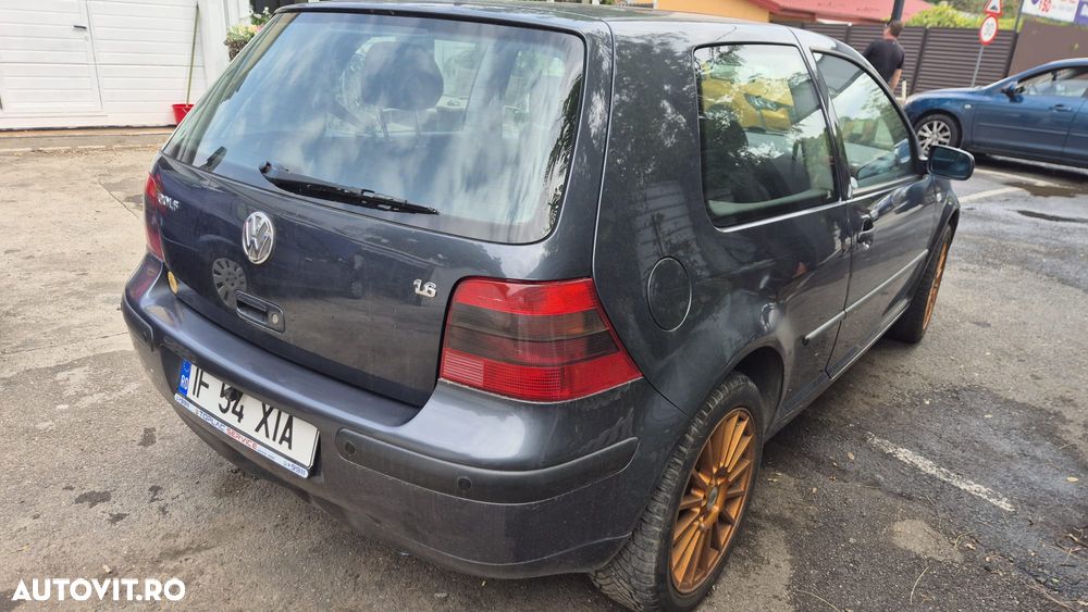 Volkswagen Golf - 3