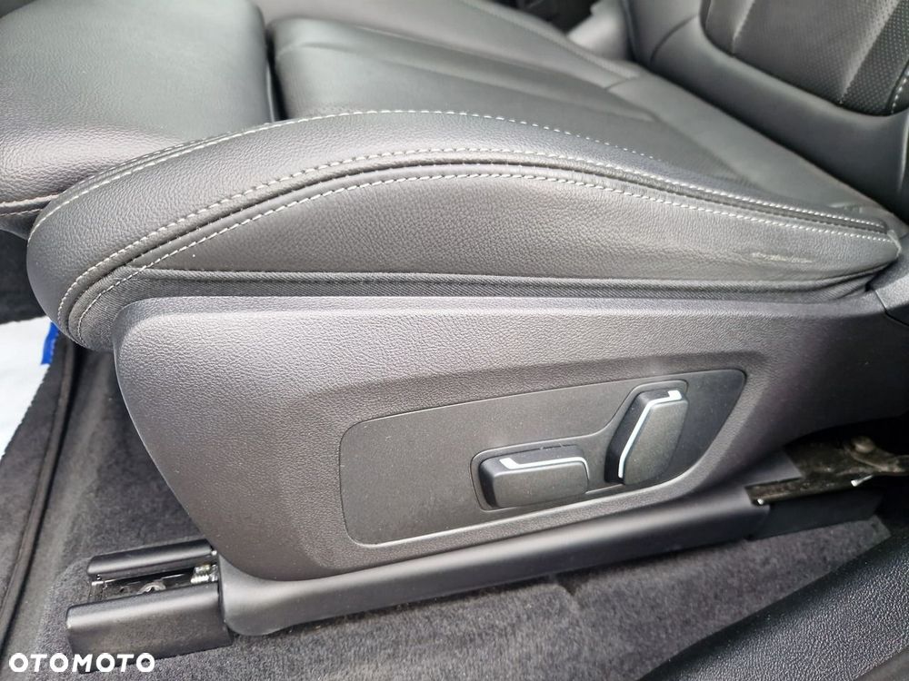 BMW iX3 - 13