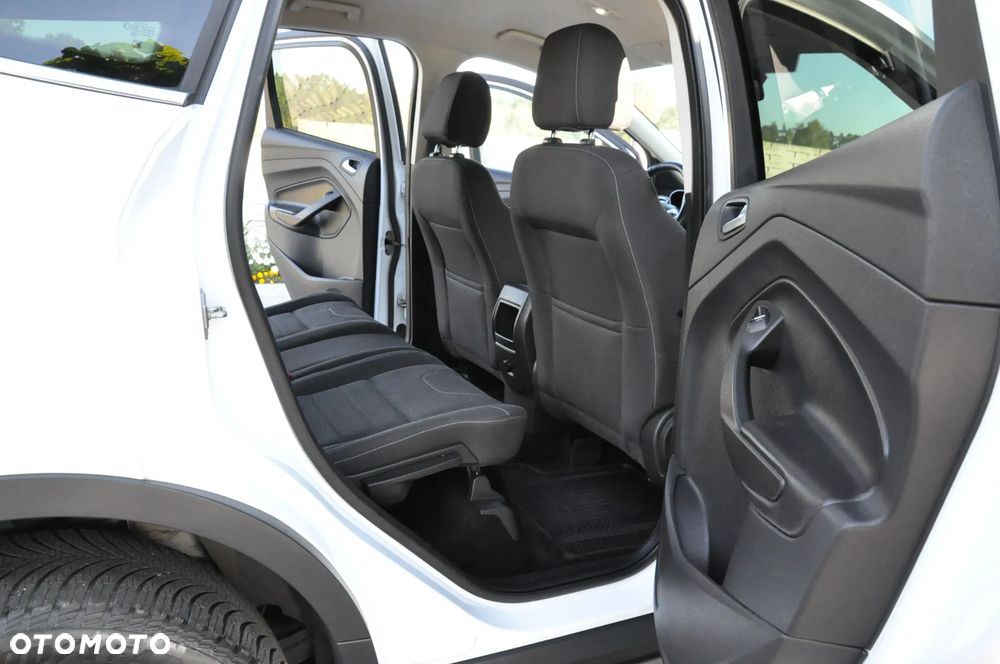 Ford Kuga - 32