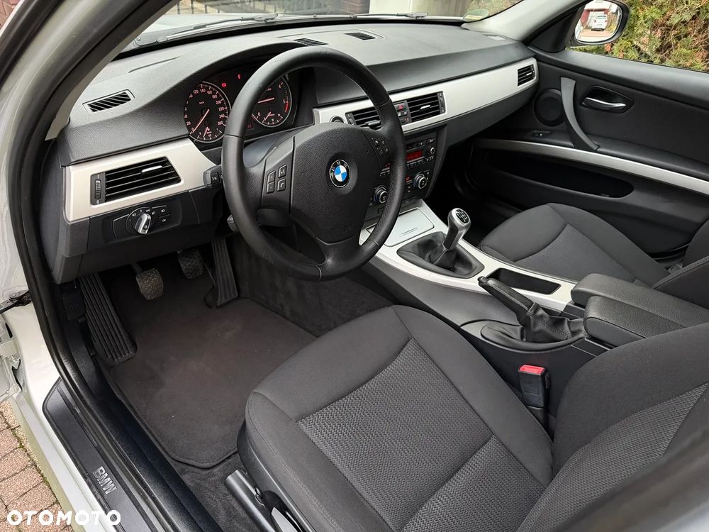 BMW Seria 3 318d DPF Edition Exclusive - 5