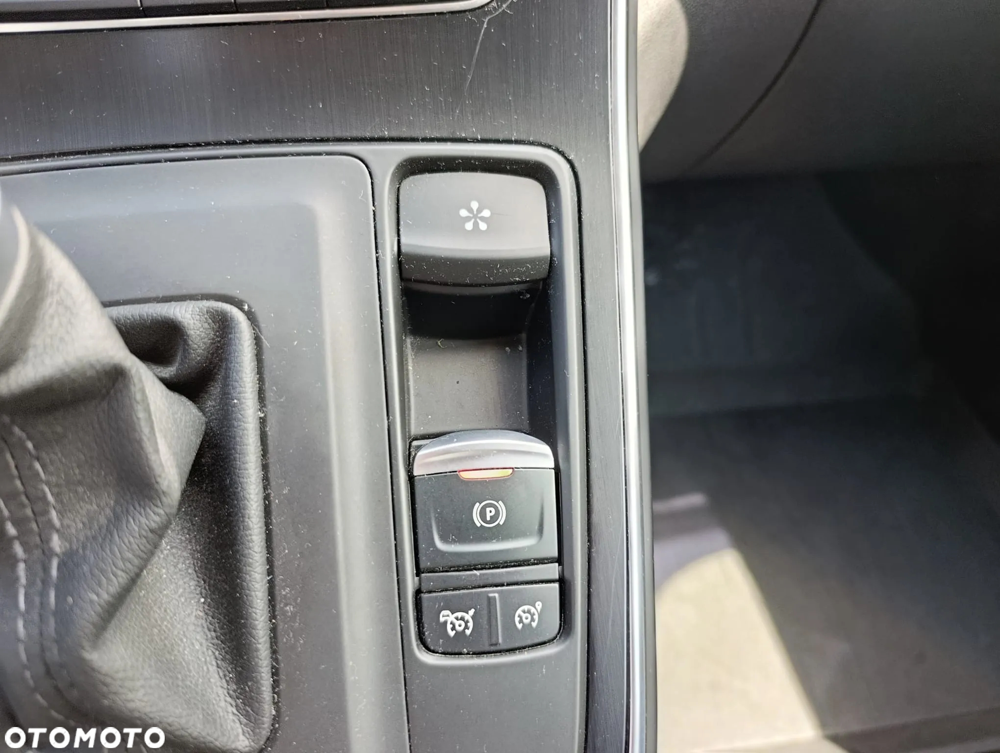 Renault Scenic 1.3 TCe FAP Intens EDC - 28