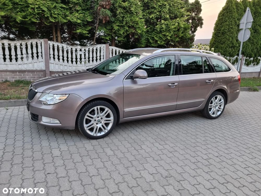 Skoda Superb 2.0 TDI Elegance DSG - 2