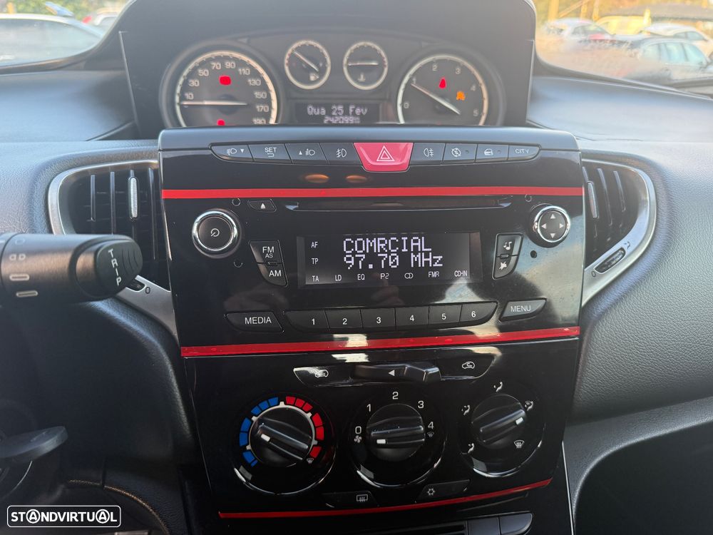 Lancia Ypsilon 1.3 M-jet S&S Gold - 11