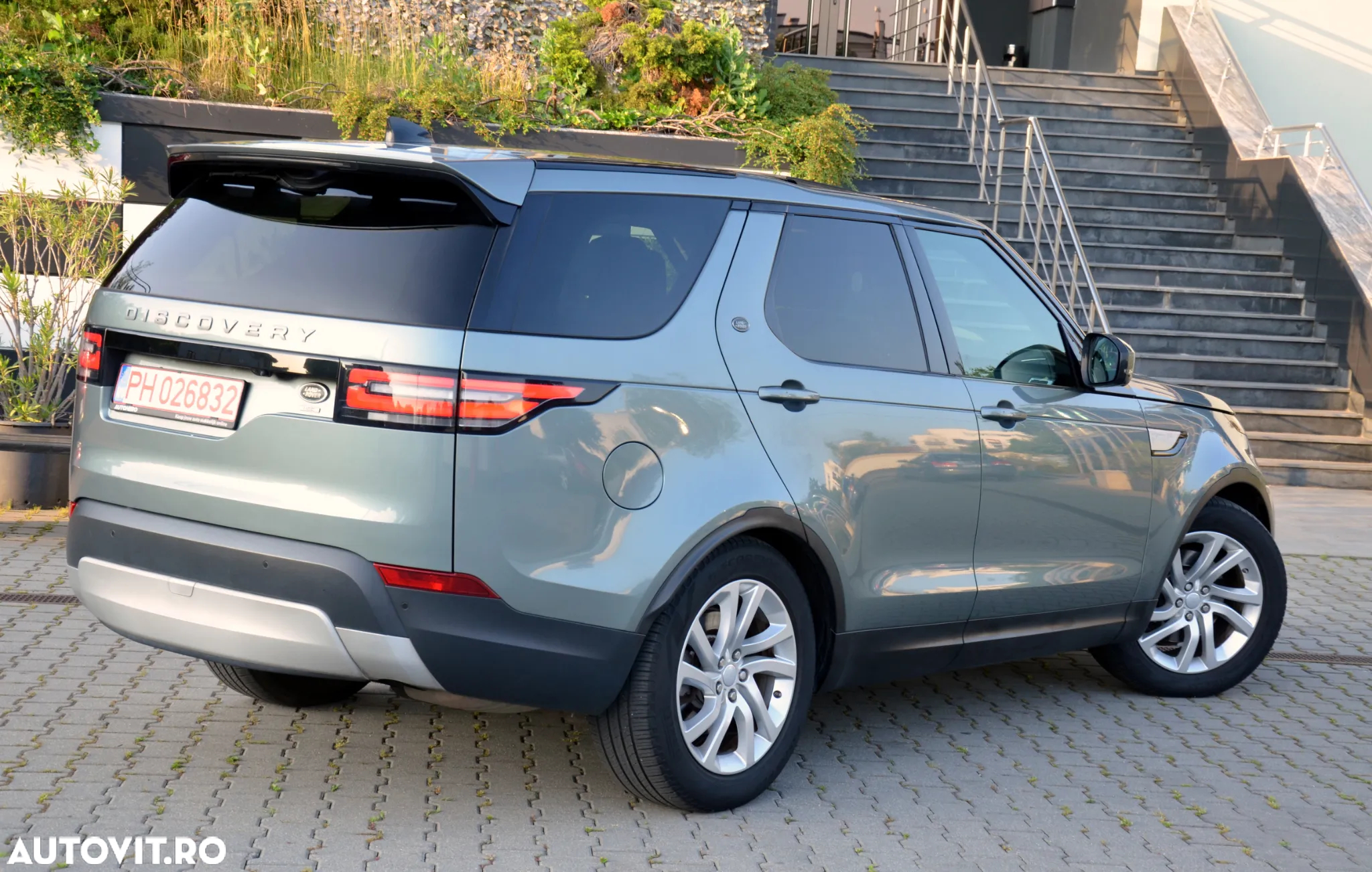 Land Rover Discovery 2.0 L SD4 Ingenium HSE Luxury - 10