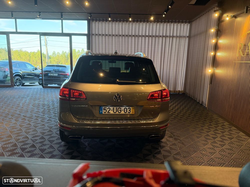 VW Touareg 3.0 TDI V6 Executive Edition - 6