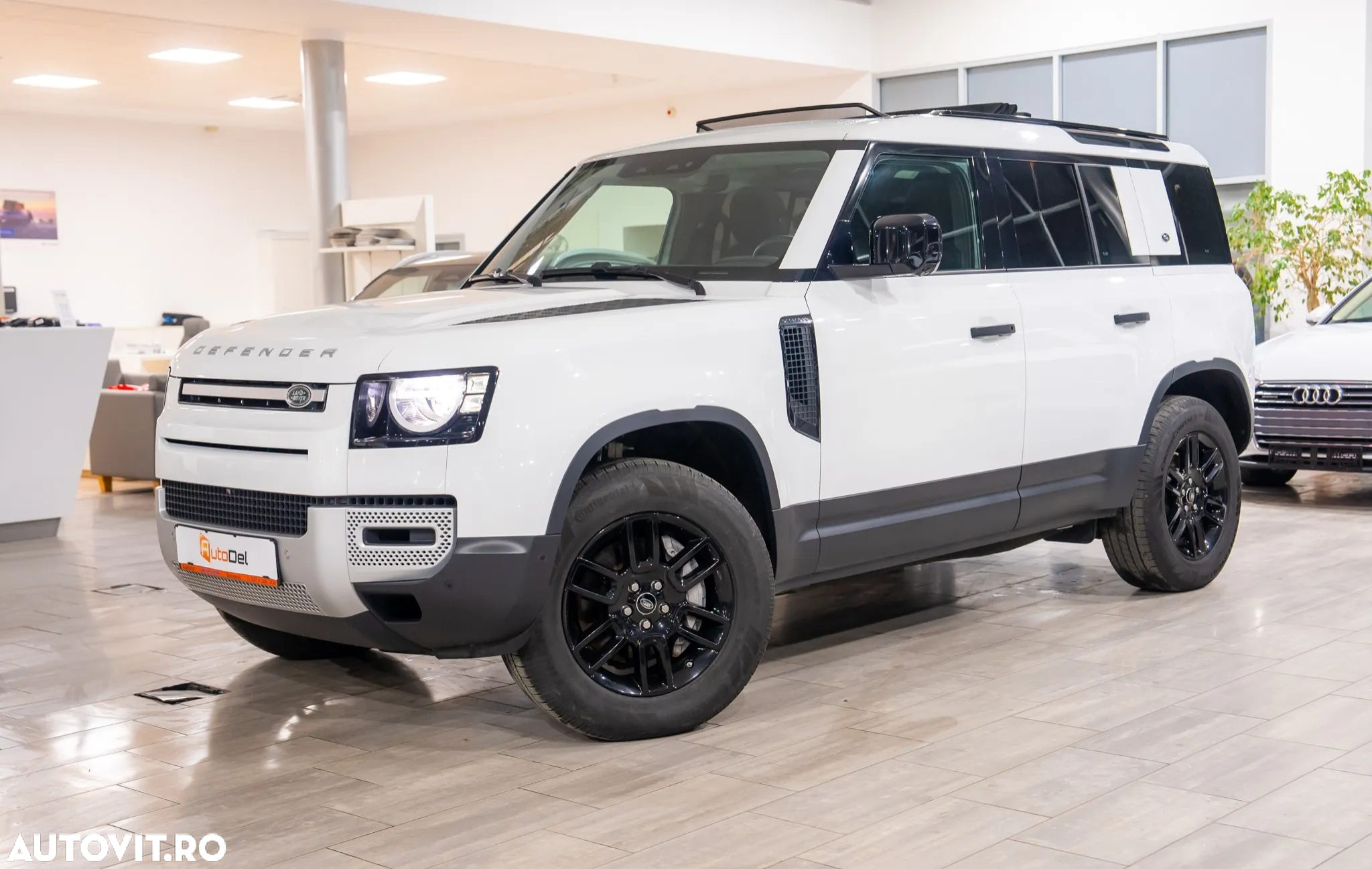 Land Rover Defender 110 3.0D 300 MHEV Hard Top SE - 2