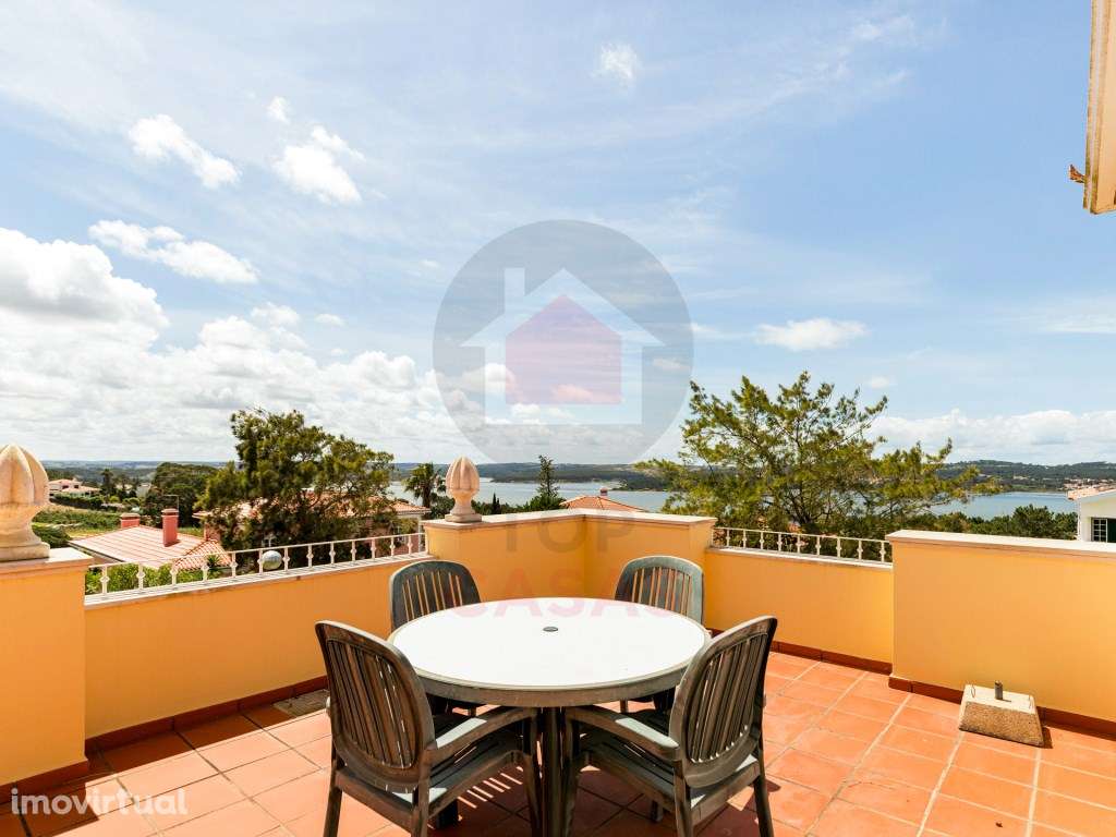 Moradia Exclusiva com Vista Privilegiada para a Lagoa de Óbidos - Grande imagem: 2/26