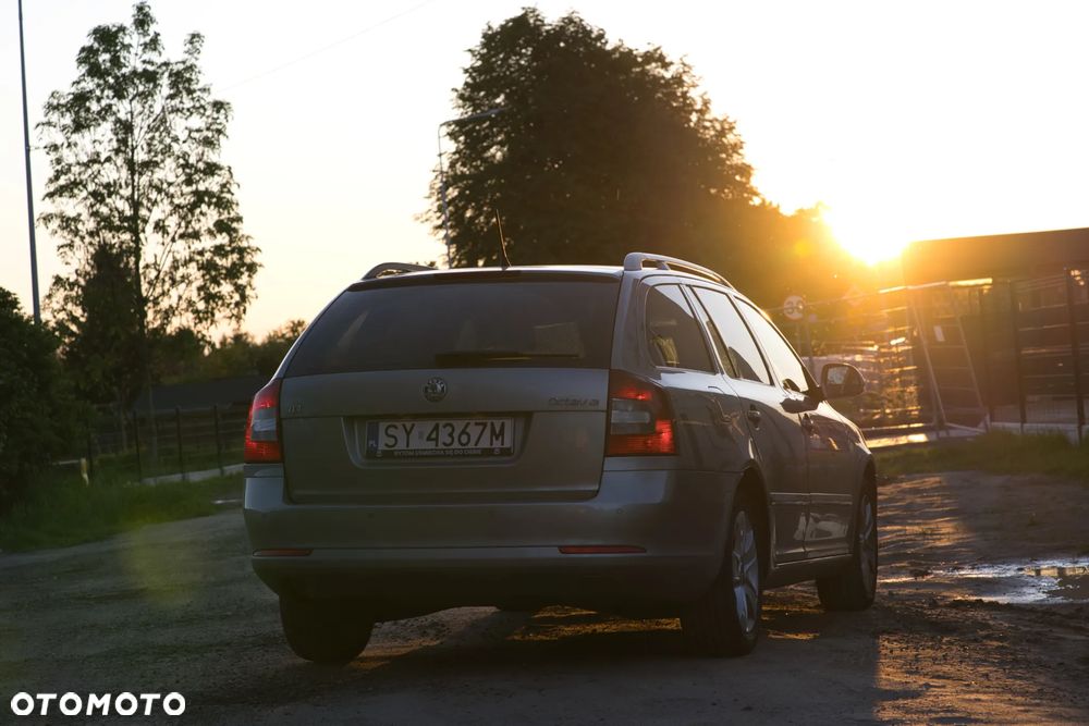 Skoda Octavia 2012 photo 4