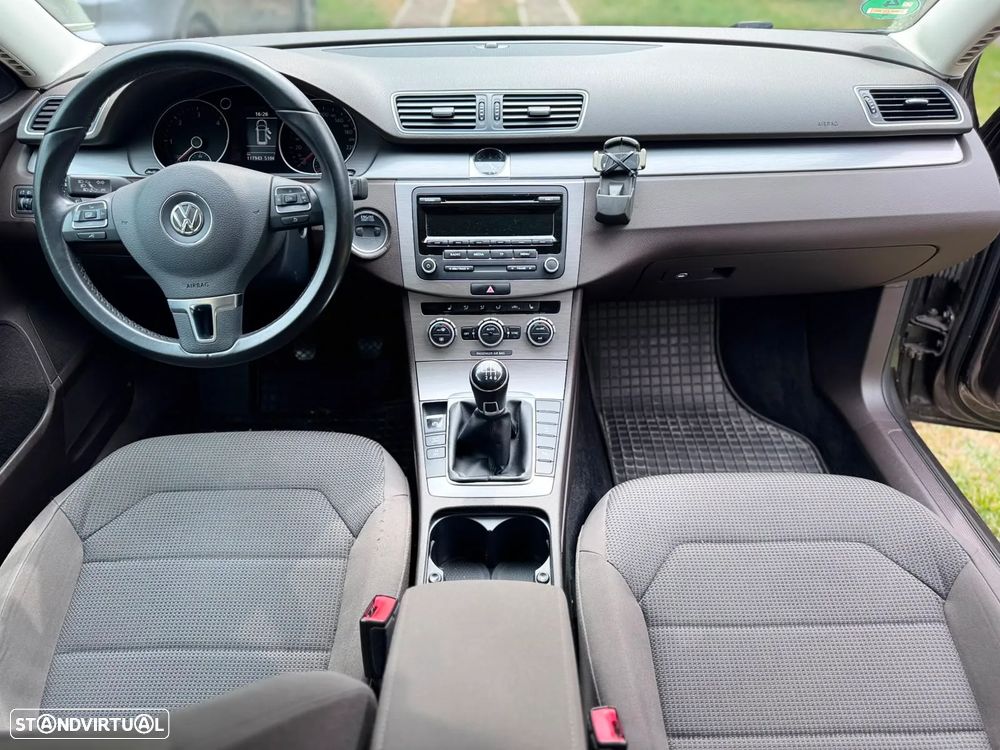 VW Passat Variant 2.0 TDI BlueMotion Comfortline - 25