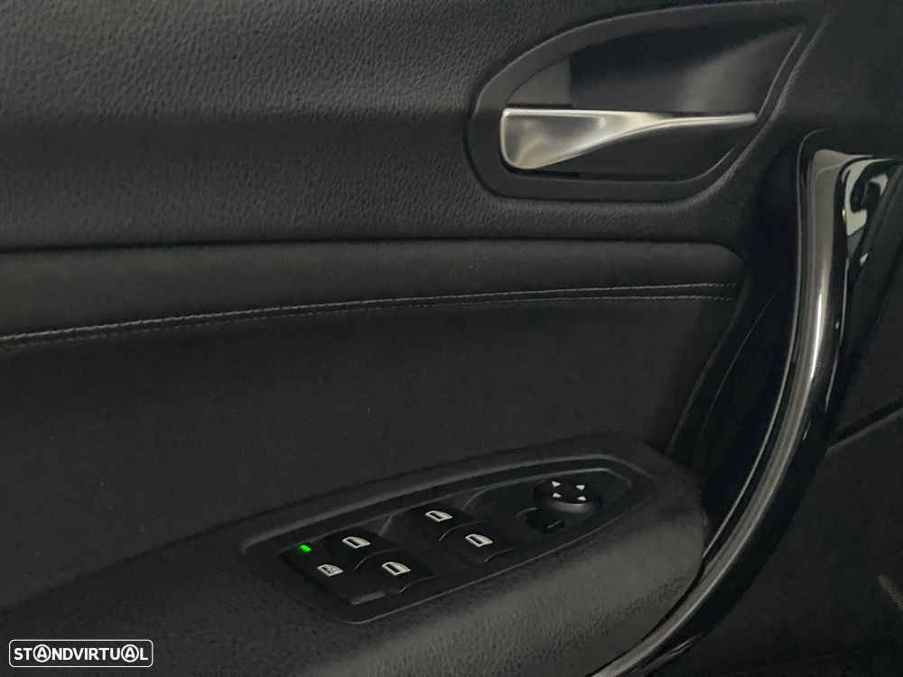 BMW 116 d EDynamics Line Sport - 23