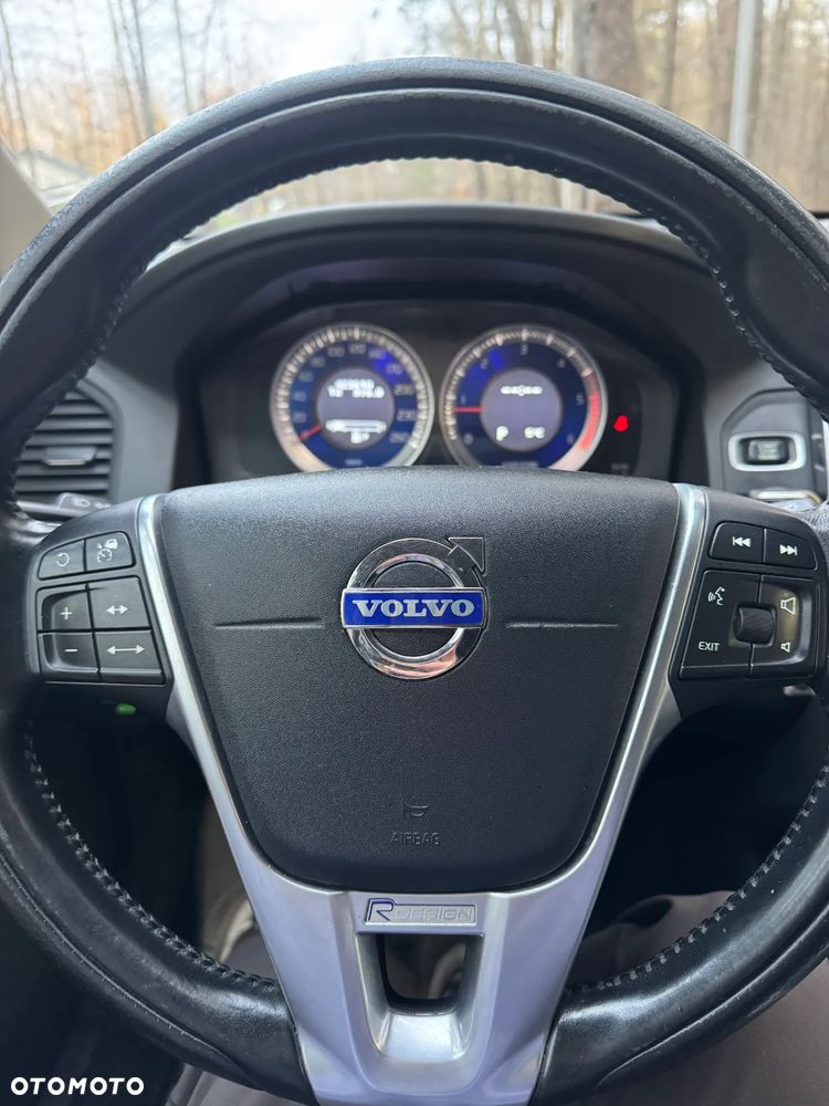 Volvo XC 60 D5 AWD RDesign - 17