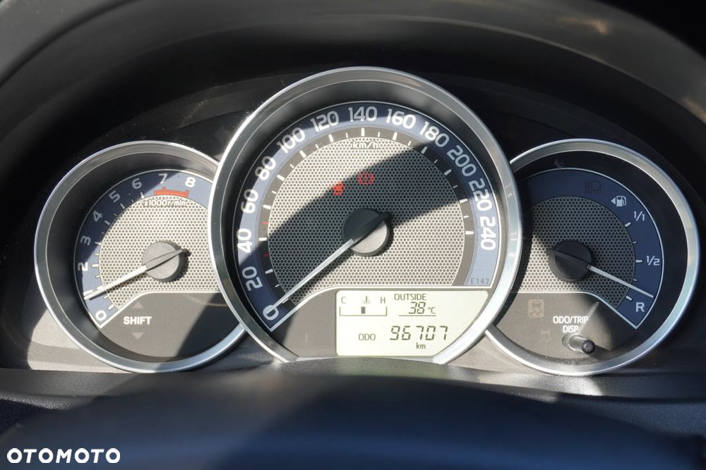 Toyota Auris 1.6 Executive - 33