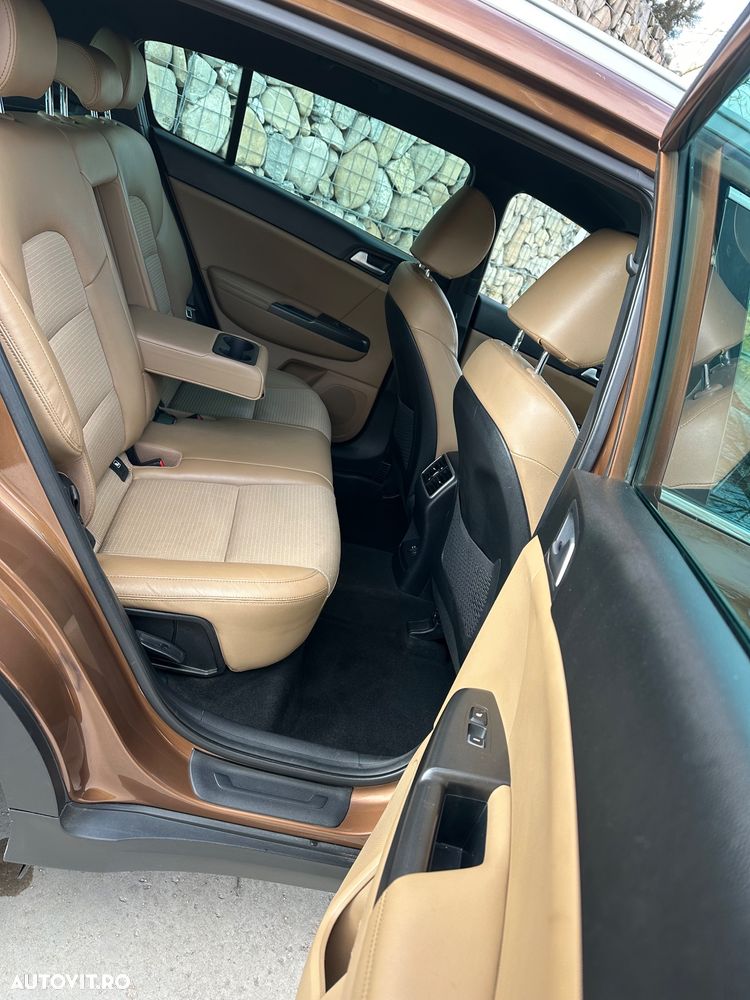 Kia Sportage 1.7 DSL 7DCT 4x2 Style - 11