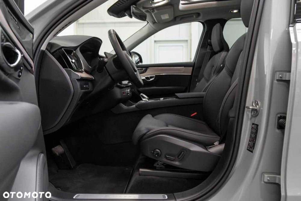 Volvo XC 90 T8 AWD Plug-In Hybrid Ultra Dark 7os - 7