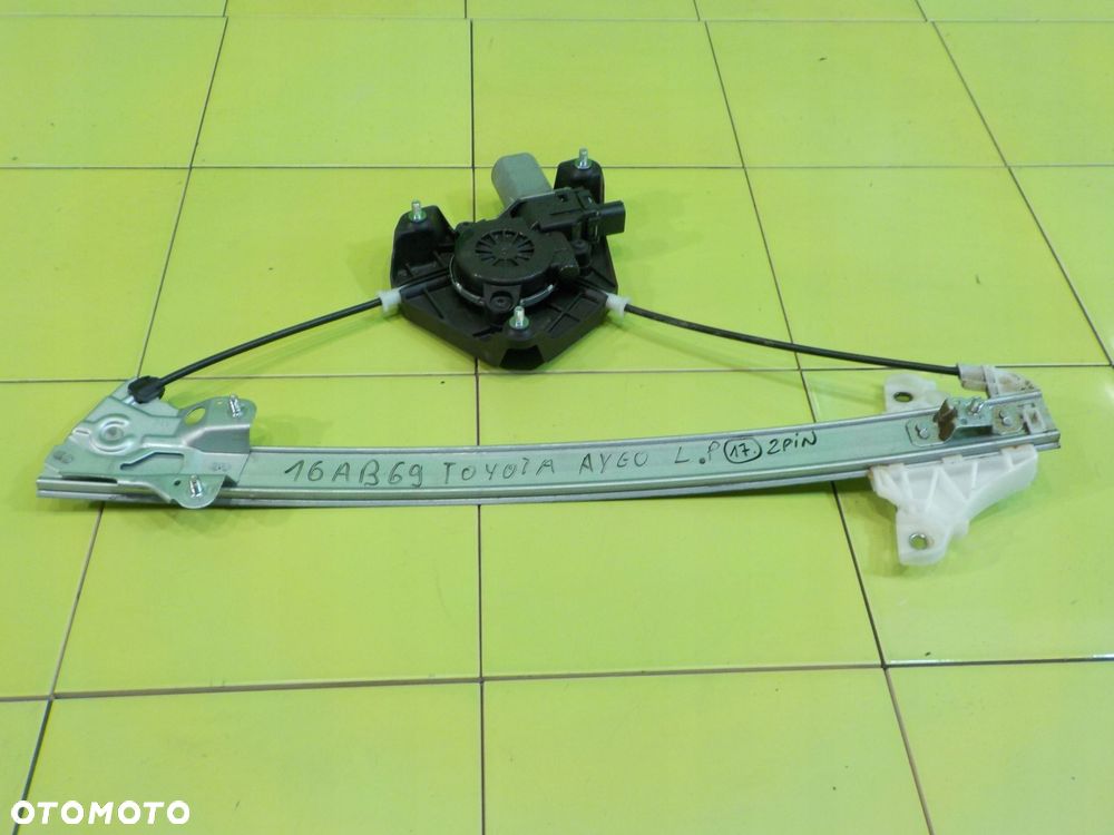 TOYOTA AYGO X 1.0 VVT-I AUT 22r 5D podnosnik szyby lewy przod - 13