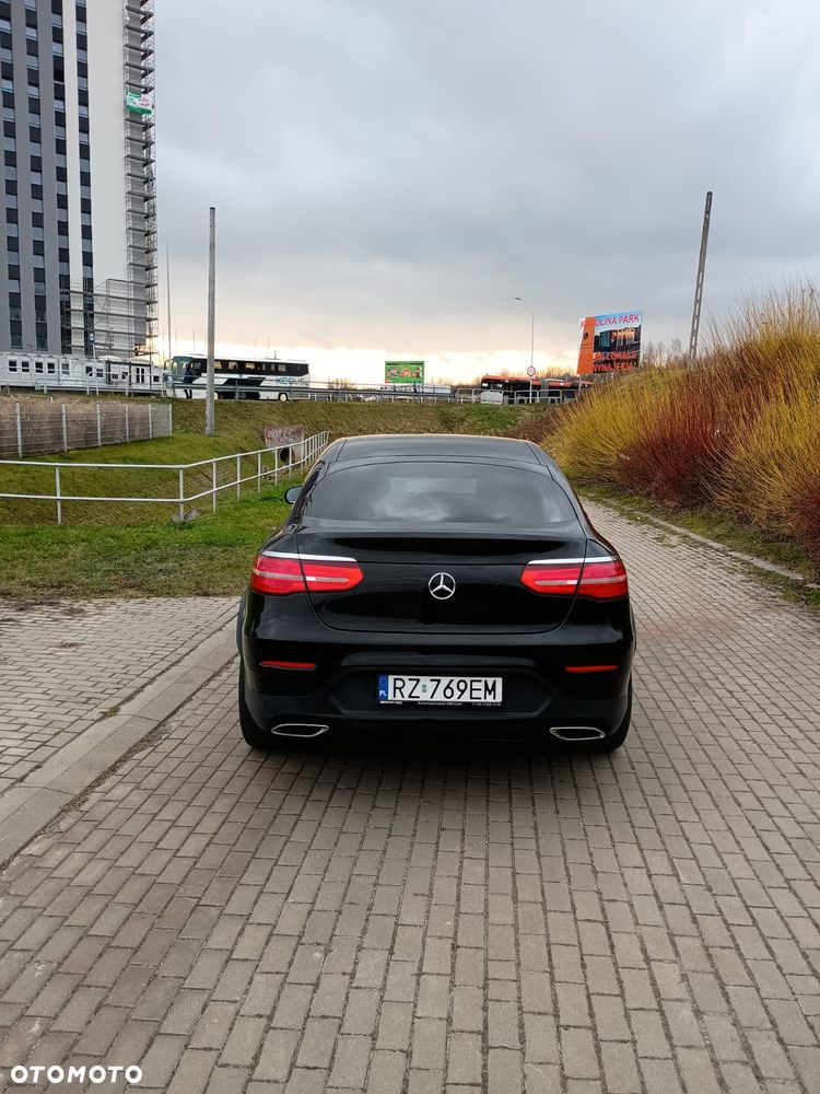 Mercedes-Benz GLC 220 d 4Matic 9G-TRONIC AMG Line - 12