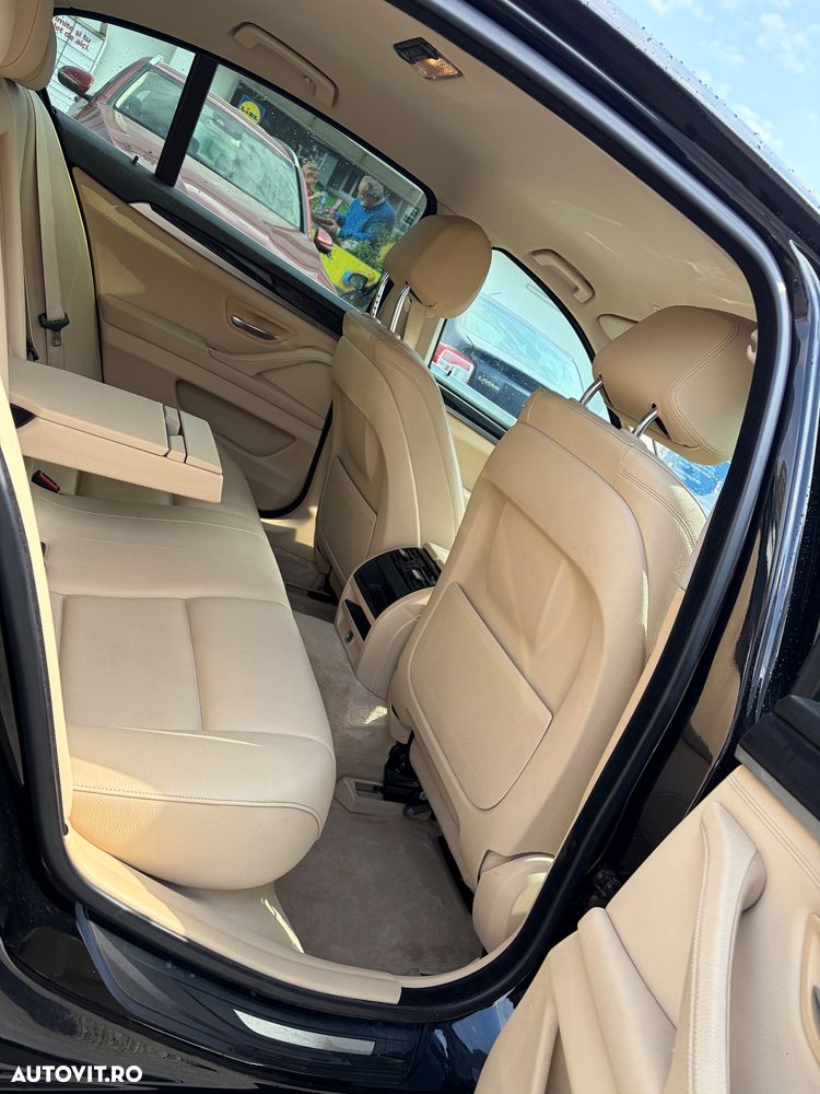 BMW Seria 5 525d xDrive AT - 8