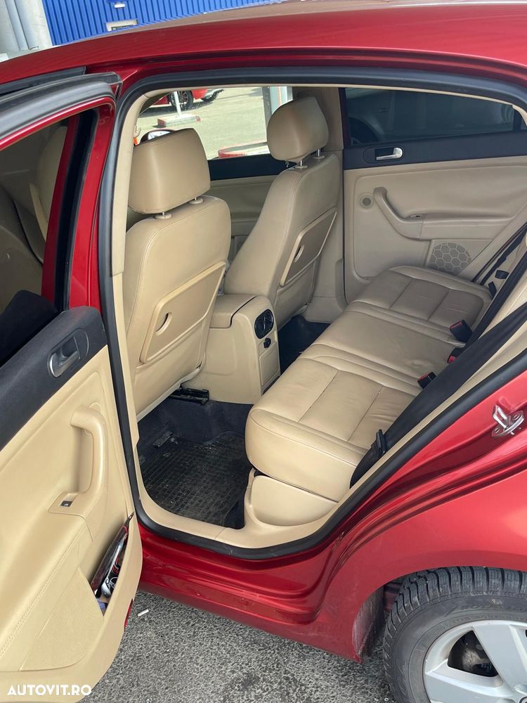 Volkswagen Golf Plus - 8