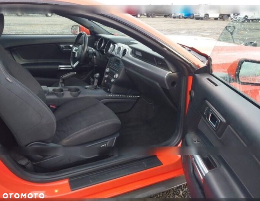 Ford Mustang 2.3 EcoBoost - 23