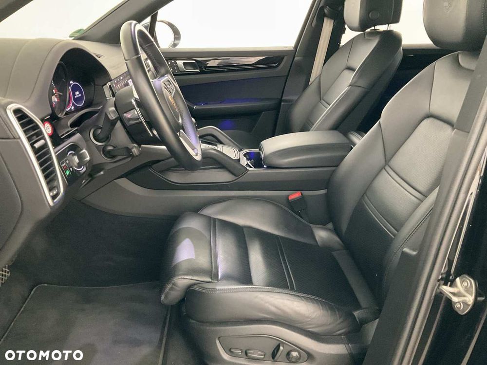 Porsche Cayenne Platinum Edition - 13