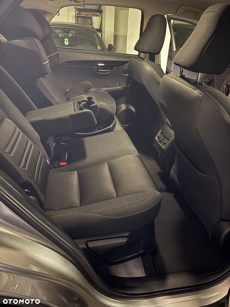 Lexus NX 300 Comfort AWD - 34