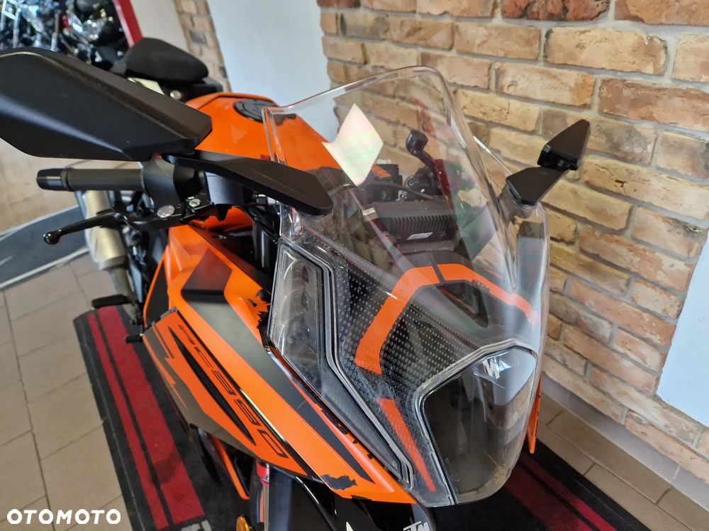 KTM RC 390 - 18