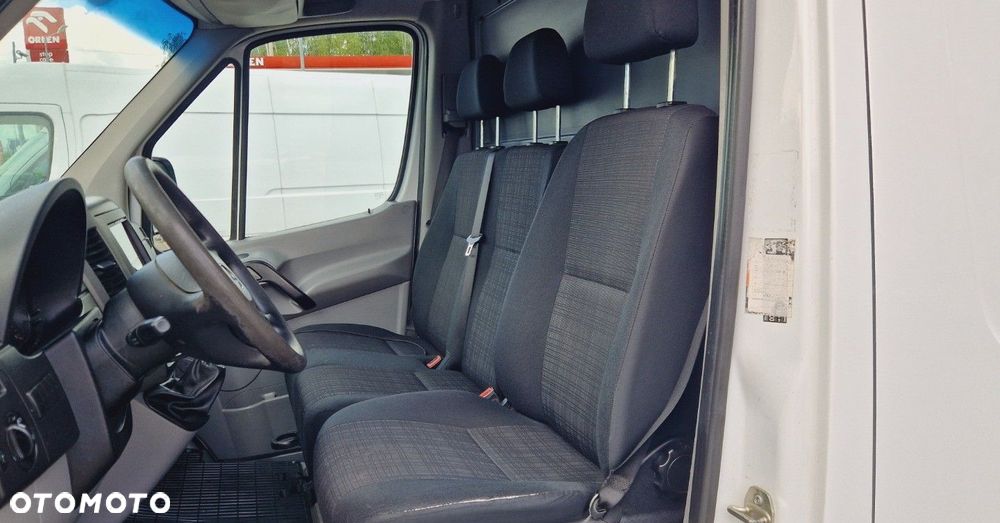 Mercedes-Benz Sprinter - 16