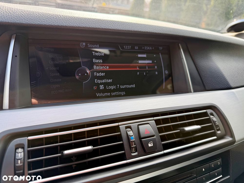 BMW Seria 5 520d Sport-Aut - 24