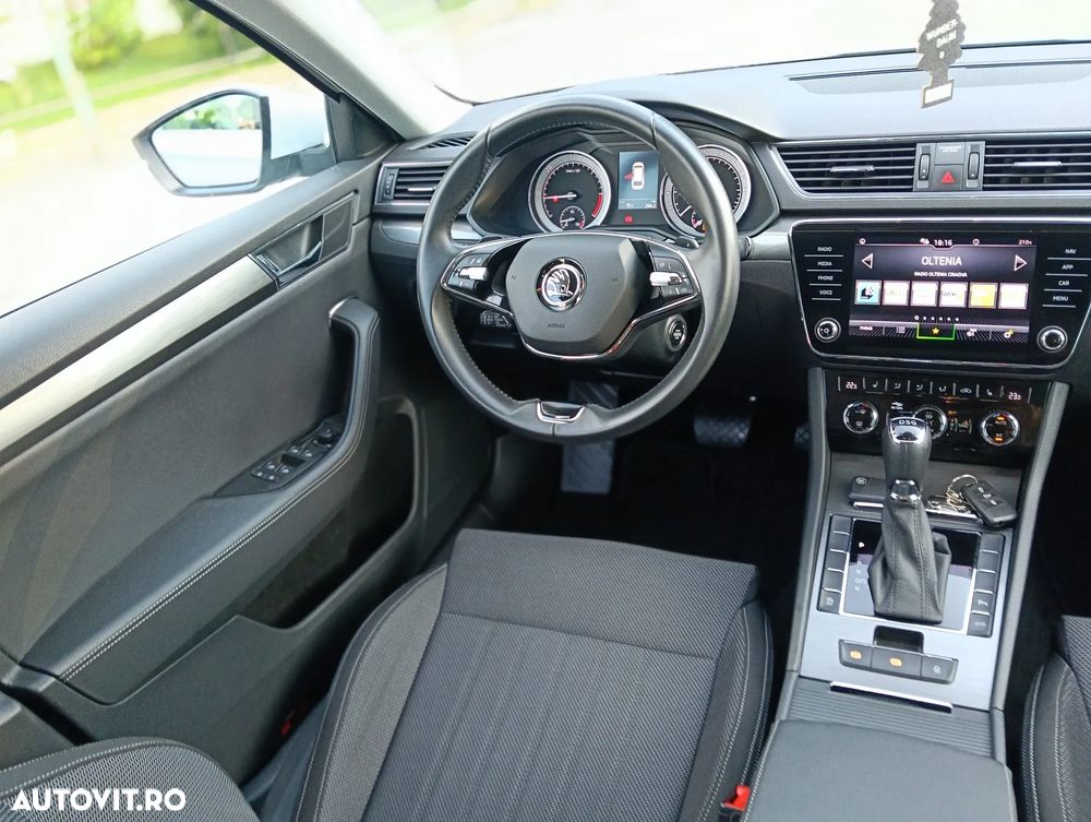 Skoda Superb 2.0 TDI DSG Sportline - 24